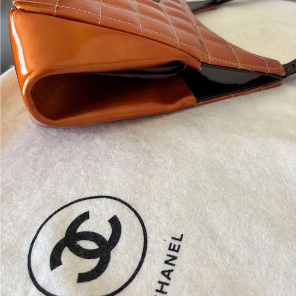 Chanel Glossy Orange Quilted Shoulder Bag with dusty - Picture 7 of 9